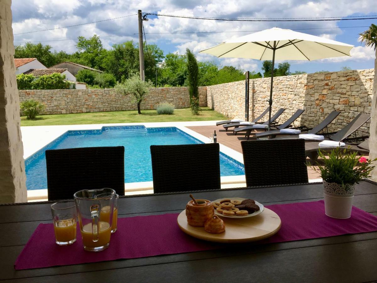 Villa Blanca With A Heated Private Pool Ruzici  Bagian luar foto