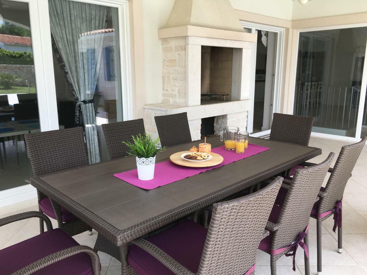 Villa Blanca With A Heated Private Pool Ruzici  Bagian luar foto