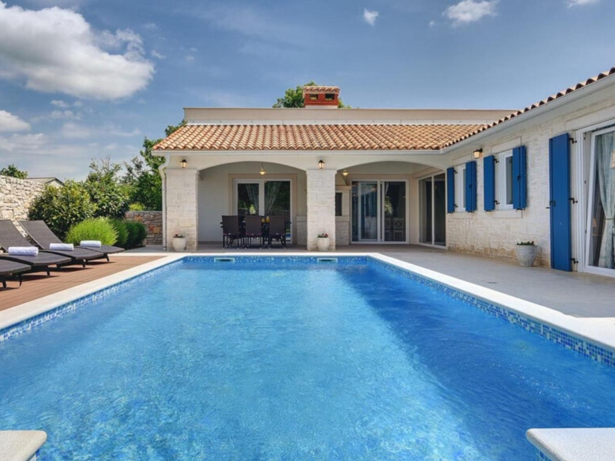 Villa Blanca With A Heated Private Pool Ruzici  Bagian luar foto